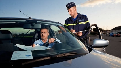 Documents voiture contrôle routier : les indispensables