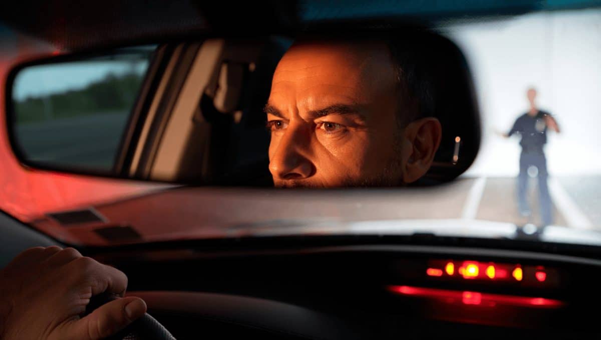 Petits bruits voiture : signification et risques cachés