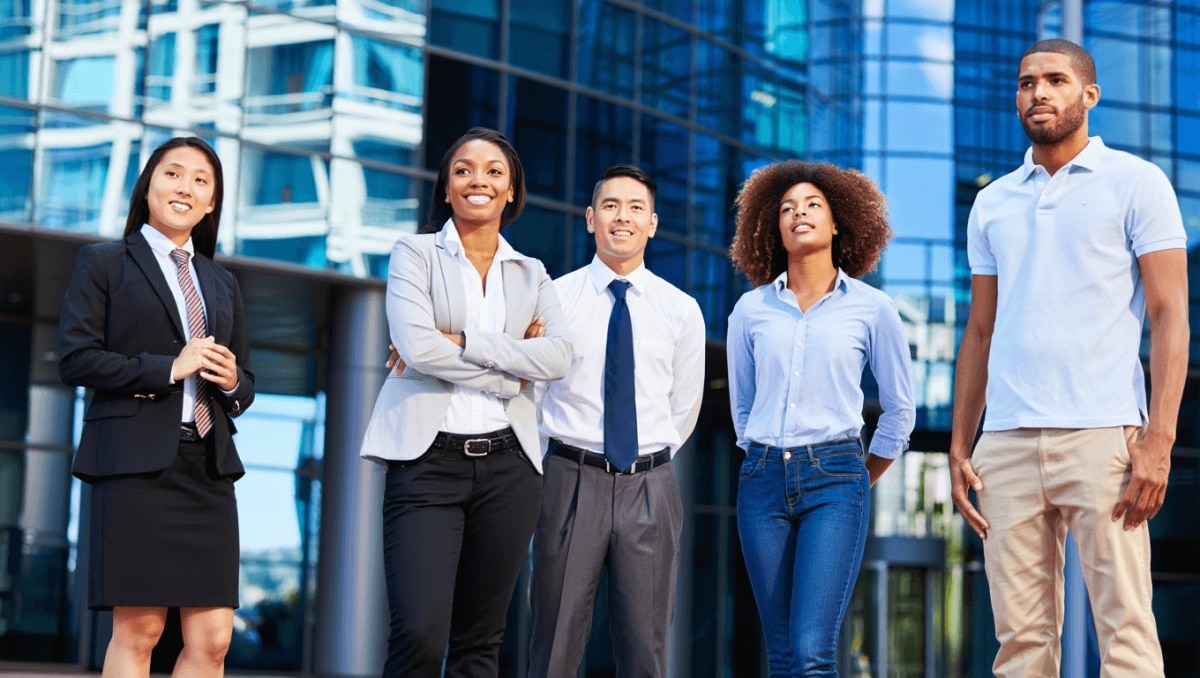 Tenue vestimentaire au travail : quelles sont les règles applicables par l'employeur ?