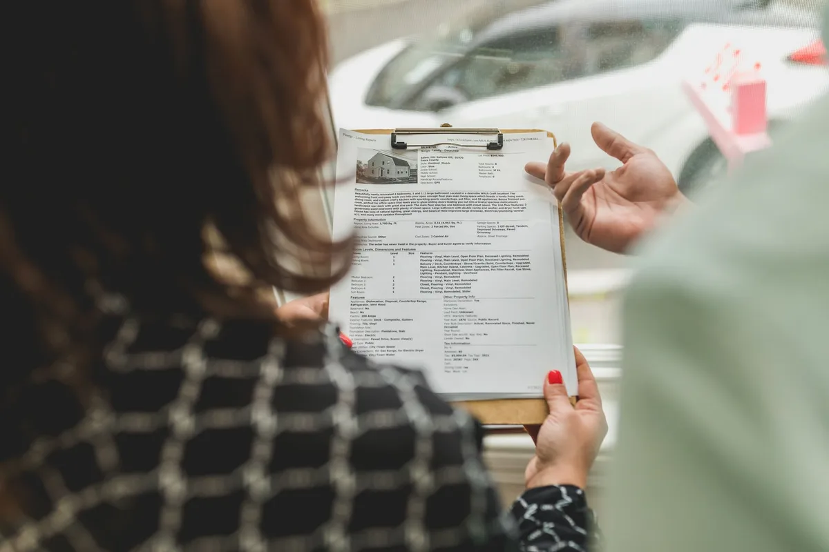 Documents d'expertise et rapports d'inspection d'un bien immobilier