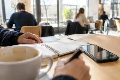 Comment trouver un emploi grâce au réseautage même si vous ne connaissez personne ?
